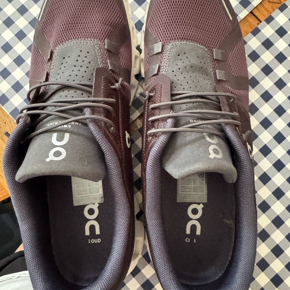 On Running Athletic Shoes - Maroon and Charcoal